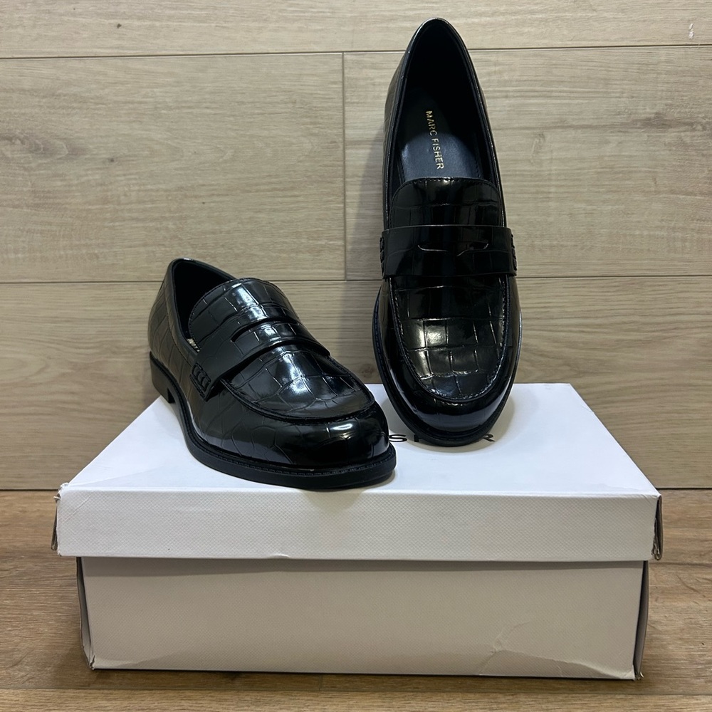 Marc Fisher Women’s Ilithia Loafer Size 11 Black Croco Slip On